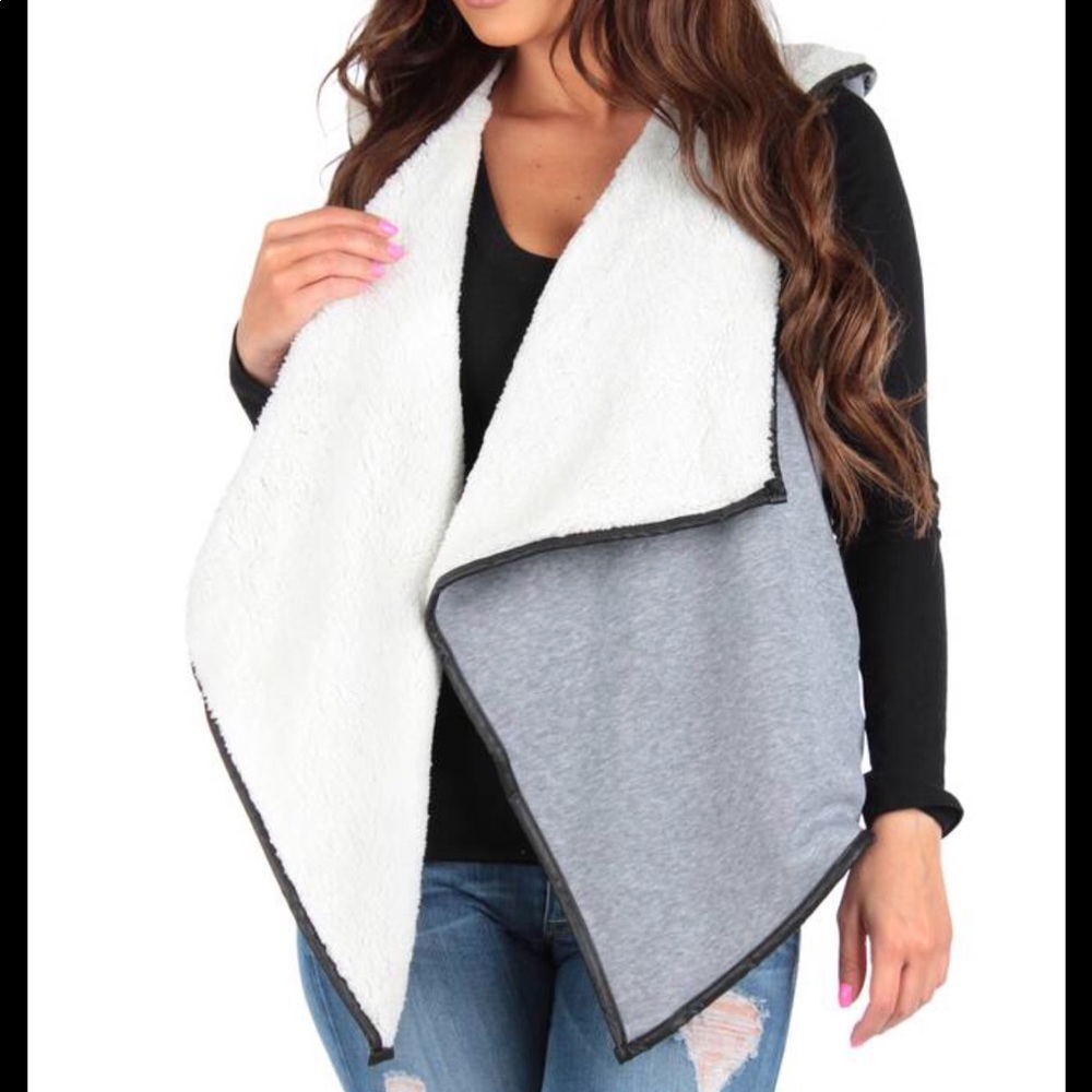Gray fleece vest with hood and pockets NWT
